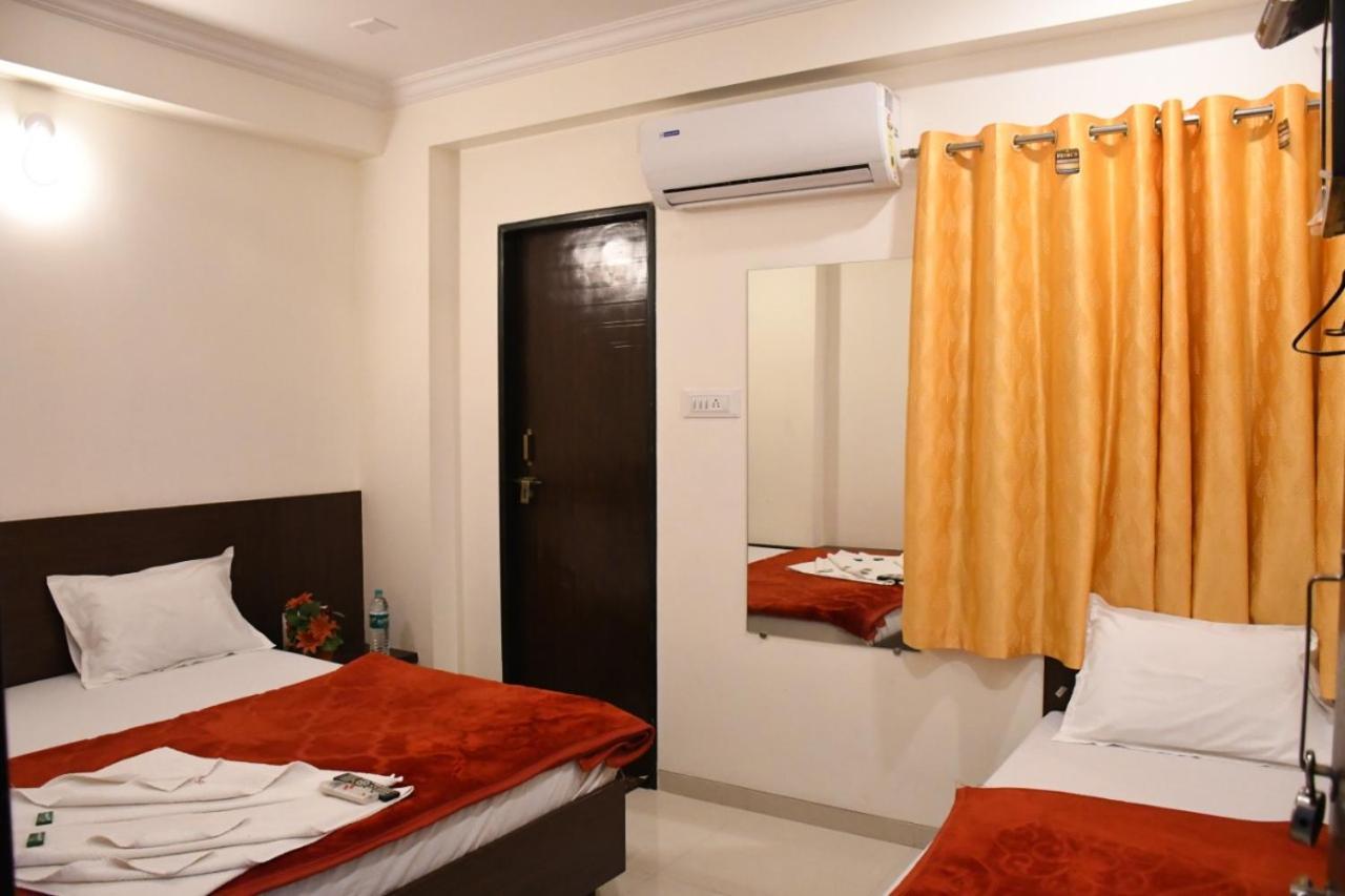 Hotel Sai Shatabdi Shirdi Exterior foto