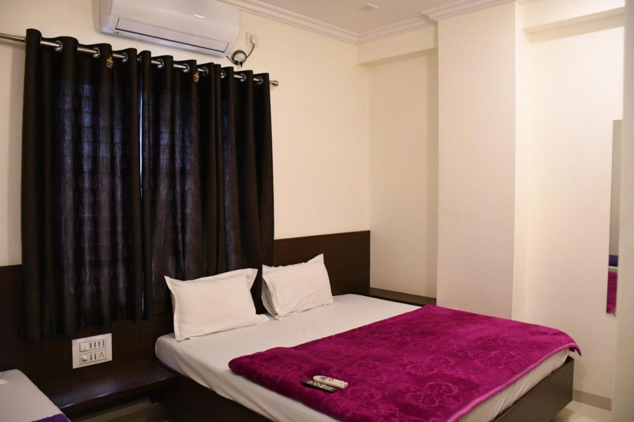 Hotel Sai Shatabdi Shirdi Exterior foto